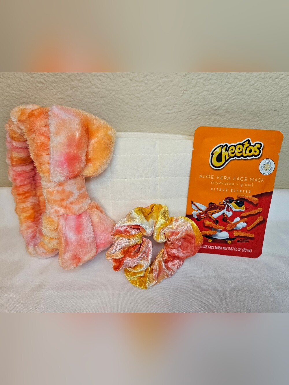 Spa Self-Care Gift Bundle Face Mask + Headband + Scrunchie + Cosmetic Pouch